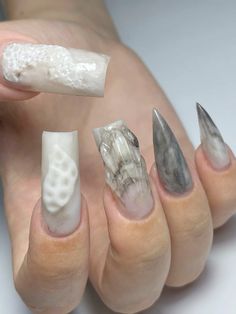 ugly nails Ugly Nails, One Color Nails, Crazy Nails, Nail Idea, Design Nails, Hippie Art, Stiletto Nails, Long Nails, Stylish Nails