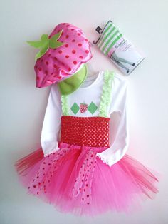 Great Christmas Present Girls Tutu Strawberry Shortcake inspired by JamsGrandmasTutus, $48.00 Red Overlay, Cute Girly Things, Strawberry Shortcake Party, White Tights, Halloween 2015, Matching Hat, Cute Costumes, Frozen Party