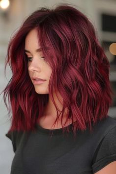 43 Burgundy Hair Ideas That Will Make You Want to Book a Salon Appointment Burgundy Hair Ideas, Short Burgundy Hair, Black And Red Hair, Pelo Color Vino, Raspberry Wine, Berry Tones, Black Hair Balayage, Subtle Balayage