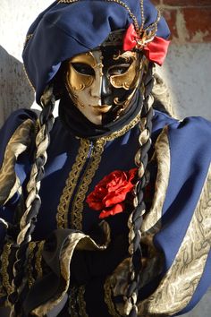 Dapper Clothing, Venice Carnival Costumes, Costume Carnaval, Dnd Inspiration, Venice Mask, Carnival Of Venice, Venetian Masquerade, Cool Masks, Masks Art