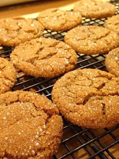 some cookies are cooling on a wire rack