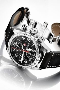 Victorinox Watches, Fancy Watches, Swiss Army Watches, Swiss Made Watches, Victorinox Swiss Army, Mens Gear, Meeting Notes, Stylish Watches, Fine Watches