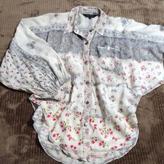 Young Threads Beautiful Dolman Sleeved Blouse With Shell Buttons, Pocket And Embroidered Down The Sleeves Size Small But Fits Like A Mediumnever Worn Upcycled Fashion, Shell Buttons, Dolman Sleeve, Gray White, Sleeve Blouse, Top Blouse, Womens Tops, Embroidery, Grey