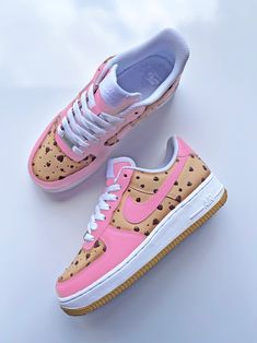 Chocolate Chip Cookie Sneakers - Shoe Bakery Mint Sneakers, 3d Chocolate, Nike Products, Pink Cookies, Custom Nike Shoes, Cute Nike Shoes, Waiting List, Cute Nikes, Custom Nikes