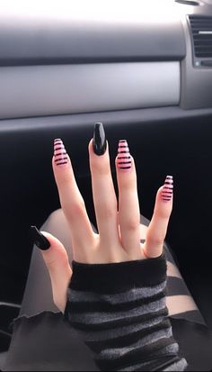 Punk Concert Nails, Acrylic Nail Designs Emo, Emo Gel Nails, Grunge Valentines Nails, Monster High Inspired Nails, Emo Valentines Nails, Short Emo Nails, Scene Nails Emo, Short Gothic Nails