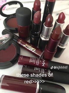 Bourgeoisie Aesthetic, Dark Lipstick Looks, Red Coquette, Make Up Inspo, Food Snacks, Red Aesthetic, Pretty Makeup, Cute Makeup