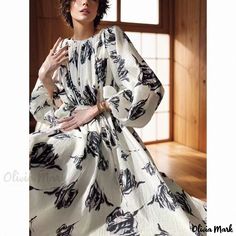 Olivia Mark - Ink Painting Off-Shoulder Maxi Dress with Stylish Off-Shoulder Design Vacation Maxi Dress, Mode Abaya, Muslimah Fashion Outfits, Modest Clothing, Vintage Maxi Dress, Modest Fashion Outfits, Mode Inspo, Shoulder Design, Ink Painting