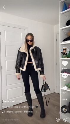 White Leather Jacket Outfit, Fashion Brenda, Fall Aesthetic Outfit, Cold Outfit, Cold Fashion, Classy Winter Outfits, White Leather Jacket