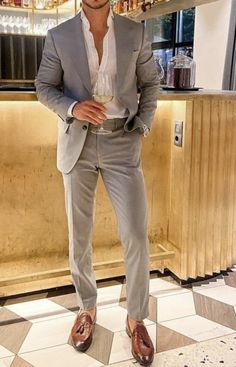 Wedding Guest Outfit Men, Networking Event Outfit, Reception Suits, Event Outfit Ideas, Italy Wedding Guest Outfit, Italy Wedding Guest, Corporate Baddie Outfits, Wedding Guest Suits, Grey Suit Men