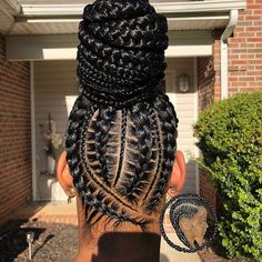 10 Braided Protective Styles to Wear This Summer - Voice of Hair Cornrows And Twists, Trendy We Fryzurach, Big Box Braids, Box Braids Hairstyles For Black Women, Box Braid, Beautiful Braids