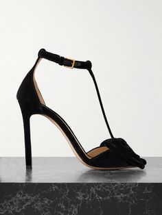 TOM FORD's 'Brigitte' sandals have a flattering T-bar strap and bow embellishments that give it a sweet, retro feel. They're made from plush velvet and set on 105mm heels. Velvet Sandals, Boot Pumps, Manolo Blahnik, Net A Porter, Black Sandals, Tom Ford, Fashion Bracelets, Fashion Watches, Fashion Earrings