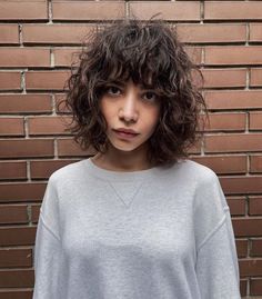 15 Modern Shag Haircuts for Curly Hair – Curly Shaggy Hair Trends 2022 Shaggy Short Hair Round Faces Curly, Shaggy Bob Curly Hair, Wavy Shag Haircut Short, Shaggy Curly Bob, Bob Cut Curly Hair, Shaggy Short Bob, Curly Shaggy Hair, Short Wavy Shag, Shaggy Curly Hair