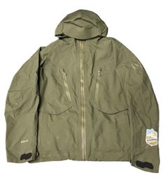 ad eBay - Find many great new & used options and get the best deals for Burton Mens AK Gore-Tex Hooded Ski Snow Jacket Size Medium Green Pre Owned at the best online prices at eBay! Free shipping for many products! Snow Jacket, Winter Sports, Sports Equipment, Gore Tex, Ebay Finds, Skiing, Size Medium, Sports, Free Shipping