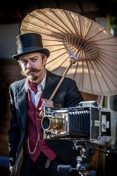 Photography Poses Male, Wedding Photos City, Dieselpunk Fashion, Poses Male, Steampunk Men, Photography Men, Ideas Wedding Photos