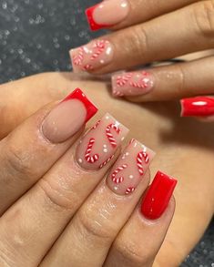 Candy Cane Nails, Winter Nails Acrylic, Christmas Nails Easy, Christmas Gel Nails, Girly Acrylic Nails, Short Square Acrylic Nails, Christmas Nails Acrylic, Festival Nails, Short Acrylic Nails Designs