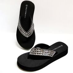 Step Out In These Comfy Sparkly Foam Platform Thong Sandals New In Box Clear Rhinestones And Foam Material Rhinestone Encrusted Straps Fitting: True To Size. Regular Fit. Black Wedge Sandals With Rhinestones For Summer, Black Rhinestone Wedge Sandals For Summer, Black Rhinestone Wedge Sandals For Beach, Silver Rhinestone Wedge Sandals For Summer, Black Rhinestone Flip Flops For Beach, Silver Open Toe Flip Flops With Rhinestones, Silver Rhinestone Open Toe Flip Flops, Silver Rhinestone Flip Flops, Silver Rhinestone Wedge Sandals