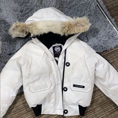 White Canada Goose Bomber In Size Xs. Very Warm. Lots Of Great Pockets. Pre-Loved. Discoloring And Slight Marks White Canada Goose, Canada Goose, Canada Goose Jackets, Puffer, Checks, Color White, Coats Jackets, Jackets For Women, Jackets & Coats