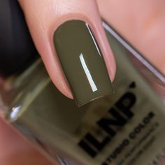 Treetop is a serene moss green Studio Color nail polish that beautifully captures the tranquility of nature. Inspired by the lush foliage and tranquil beauty of forest trails, Treetop's fluid buildable formula glides on smoothly. Each stroke of Treetop brings the rich, calming beauty of the forest to life, transforming your manicure into a harmonious landscape. Treetop is part of the Campground Collection, an assortment of 4 earthy, comforting Studio Color shades. Each hue paints a picture of peaceful camping trips, scenic hikes, and the natural beauty of the outdoors. Like crackling bonfires and sweet s'mores, Campground brings a sense of calm to your nails, reflecting the tranquility of early autumn. Treetop is part of ILNP's Studio Color class of solid color-exclusive nail polishes meti Green Studio, Boutique Nails, Chic Nail Designs, Green Nail Polish, Studio Color, Nail Envy, Diy Nail Designs, Fall Nail Colors, Autumn Nails