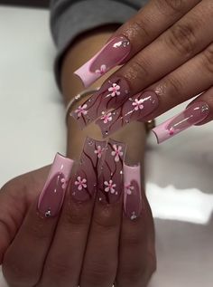 Nail Designs With Diamonds Rhinestones, Nail Charms Designs, Vacay Nails Acrylic, Summer Vacay Nails, Dominican Nails, 16 Nails, Vacay Nails, Future Nails, Grunge Nails