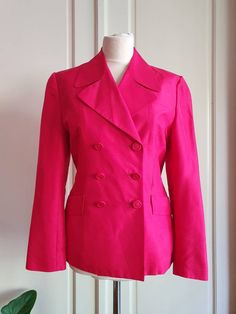 Stunning pink silk blazer with buttons and pockets In mint condition 💕 Size S/M Pit to pit: 48 cm Shoulders: 43 cm Length: 63 cm Spring Silk Formal Blazer, Spring Pink Notch Lapel Blazer, Pink Notch Lapel Blazer For Spring, Single Button Long Sleeve Silk Outerwear, Silk Single Button Long Sleeve Outerwear, Semi-formal Silk Blazer With Button Closure, Elegant Pink Silk Outerwear, Long Sleeve Silk Suit For Office, Spring Silk Blazer With Suit Collar