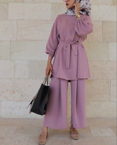 Arab Clothes, Turkish Clothing, Muslim Dresses, Clothing Catalog, Top And Pants Set, Islamic Clothing, Outfit Look, Hijab Dress, Classy Women