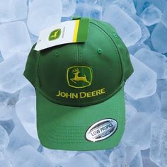 New With Tags John Deere Green Cap. Hook & Loop. W/Tag Ships As Soon As Payment Is Received Fitted Green Cotton Hat, John Deere Accessories, Yellow Baseball Cap, John Deere Hats, Industrial Earrings, Hunting Hat, Green Cap, Vintage Trucker Hats, Stocking Cap