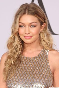 Soft Autumn hair — Spicemarket Colour Gigi Hair, Gigi Hadid Hair, Victoria Secret Hair, Gigi Hadid Beauty, Warm Hair Color, Hair Mask Recipe, Going Blonde, Red Carpet Hair, Makeup For Blondes