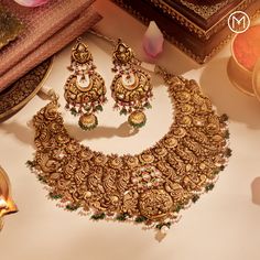 Malabar Gold Jewellery Necklaces, Temple Jewellery Necklace, Temple Jewelery, New Necklace Designs, Jewellery Shoot, Wedding Jewelry Sets Bridal Jewellery, Temple Jewelry Necklace, Jewelry Product Shots, Gold Temple Jewellery