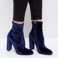 Steve Madden Edit Navy Velvet Blue High Heel Mid-Calf Sock Boots 10 Give Your Ensemble An Instant Update With The Steve Madden Edit Navy Velvet High Heel Mid-Calf Boots! Every It-Girl Will Want These Velvet Booties With An Almond Toe, And A 7" Fitted Shaft (With A Bit Of Stretch). Zipper At Instep. 4.25" Wrapped Block Heel. Cushioned Insole. Rubber Sole Has Nonskid Markings. All Vegan Friendly, Man Made Materials. Blue Velvet Boots, Blue Velvet Heels, Blue Suede Boots, Velvet High Heels, Velvet Socks, Blue High Heels, Velvet Ankle Boots, Faux Suede Boots, Shoes Steve Madden