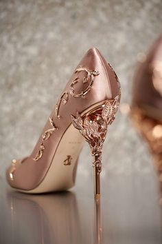 Tas Louis Vuitton, Wedding Pumps, Stylish Heels, High Heel Dress, Tag Friends, Prom Heels, Fancy Shoes, Shoe Inspiration, Wedding Heels