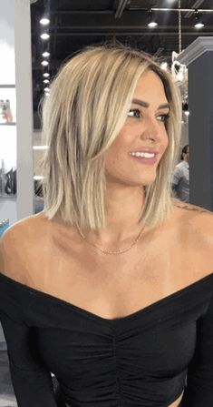 Blonde Hair Looks, Shoulder Length Hair Cuts, Haircuts Straight Hair, Haircuts For Fine Hair, Short Blonde Hair, Shoulder Length Hair, Medium Length Hair Cuts, Blonde Hair Color