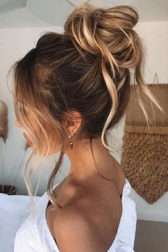 Trendy We Fryzurach, Second Day Hairstyles, A Messy Bun, Messy Bun Hairstyles, New Hairstyle, School Looks, Short Hair Cuts For Women, Short Hairstyles For Women