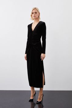 Stretch Velvet Jersey Maxi Dress Capsule Wardrobe Dresses, Plus Size Workwear, Latest Maxi Dresses, Spring Wedding Guest Dress, Ibiza Outfits, Maxi Dress Collection, Jersey Maxi Dress, Italy Outfits, Bandeau Dress