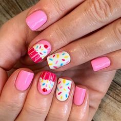 Neon Birthday Nails Short, Birthday Nails Cupcake, 1st Birthday Nails, Sprinkles Nail Art, Birthday Sprinkle Nails, Nail Art Birthday Ideas, Sprinkle Manicure, Birthday Themed Nails, Birthday Theme Nails