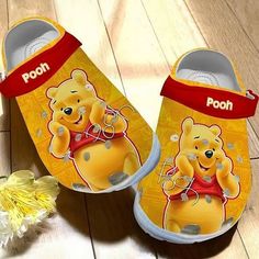 Cute Winnie The Pooh Orange Windown Clogs For Kids And Adutls Clog Fashion, Crocs For Men, Disney Crocs, Winnie The Pooh Cartoon, Crocs Clog, Cute Winnie The Pooh, Footwear For Women, Baby Cow, Crocs Crocband