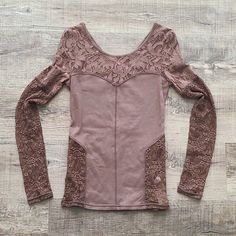 Gorgeous New Without Tags Free People Sweet Thang Taupe Colored Blouse In Size Xs. Features Criss-Cross Back Detail With Cutout And Sheer Lace Inserts. Fitted Brown Top With Lace Trim, Fitted Long Sleeve Cotton Lace Top, Spring Brown Top With Lace Trim, Lace Long Sleeve Top, Lace Top Long Sleeve, Lace Long Sleeve, Lace Insert, Taupe Color, Brown Floral