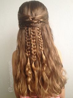 *looks* simple to figure out Boho hairstyle by @mimiamassari Boho Braided Hairstyles, Hair Doo, Viking Hair, Braided Hairstyle, Doo Doo, Girl Braids, Heatless Hairstyles, Girls Hairstyles Braids, Girls Braids