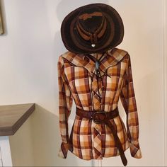 Vintage Cowboy / Cowgirl Miller Western Wear Of Colorado Button Up Blouse Shirt In Excellent Condition . Mannequin Is Size 6 And It Fits Snug, So I Would Suggest To Us 6 And Under. Pearl Buttons And Front Pockets. Great Costume !!! Halloween / Burningman Vintage Cowboy, Cowboy Cowgirl, Cowboy And Cowgirl, Button Up Blouse, Blouse Shirt, Pearl Buttons, Costume Halloween, Western Wear, Vintage Tops