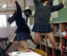 Boarding School Aesthetic, Friend Photoshoot, Two Girls, How To Pose, Grunge Style