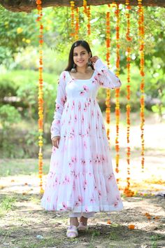 One Piece Dress For Women, Flare Dresses For Women, Black One Piece Dress, Beach Wear For Women, Flare Long Dress, White Anarkali, Gown With Dupatta, Chiffon Pants, Simple Frocks