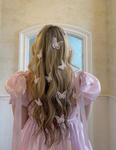 Floral, Coquette, Pink, Clean girl, Aesthetic, Bridgeton , Regency , Skincare , Princess Butterfly Hairstyle, Fairy Hair, Clip Hairstyles, Butterfly Hair Clip, Princess Hairstyles, Fancy Hairstyles, Hair Stylist Life, Butterfly Hair