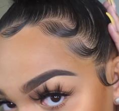 edges laid and slated by @sonnislove on youtube Hair Job, Curly Hair Videos, Curly Hair Tutorial, Natural Hair Tutorials, Baby Hairs, Peinados Fáciles Para Cabello Corto, 4c Hair