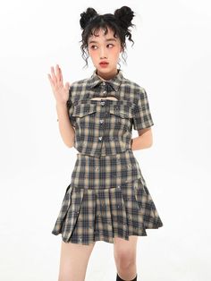 Plaid Sequins Slim Pleated Skirt Suit -9rotic – ARCANA ARCHIVE Blue Skirt Outfits, Harajuku Girl, Wardrobe Goals, Harajuku Girls, Navy Blue Skirt, Brown Skirt, Brown Skirts, Brown Top, Kpop Fashion Outfits