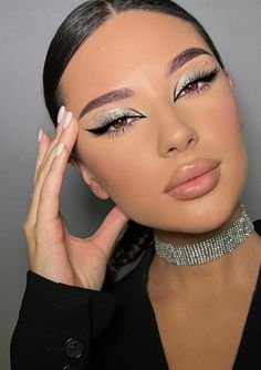 Concert Makeup, New Year's Makeup, Prom Eye Makeup, Eye Makeup Pictures, Beautiful Eye Makeup, Eye Makeup Designs, Fancy Makeup