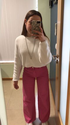 Colored Pants Outfits, Instagram Clothes, Looks Pinterest, Tween Outfits, Basic Outfits, Urban Outfits, Girly Outfits, Preppy Outfits, College Outfits