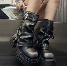 Chunky Shoes Aesthetic, Goth Platforms, Street Goth, Platform Combat Boots, Boots Woman, Women's Ankle Boots, Street Shoes, New Rock