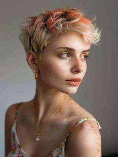 Short Hair Color Ideas: Vibrant & Unique Styles for Bold Looks Pixie Cut Color, Color Safe Shampoo, Cool Hairstyles For Girls, Amazing Hairstyles, Really Short Hair, Warm Skin Tone