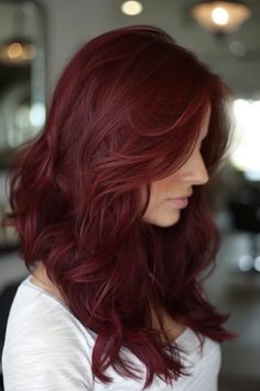 Red Hair Streaks, Red Burgundy Hair Color, Hair Color Ideas Trending, Deep Red Hair Color, Pelo Color Vino, Burgundy Red Hair, Flame Hair, Deep Red Hair, Red Hair Trends