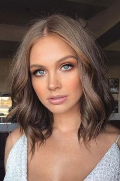 Brown Hair Inspiration, Brunette Ombre, Rambut Brunette, Makeup Tip, Fresh Hair, Brown Blonde Hair, Spring Hairstyles, Light Brown Hair, Hair Color Trends