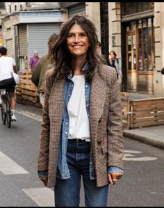 Women’s Business Outfits Winter, Brown Blazer Outfit, Plaid Blazer Outfit, Looks Pinterest, Mode Hippie, Blazer Outfit, Looks Street Style, Blazer Outfits